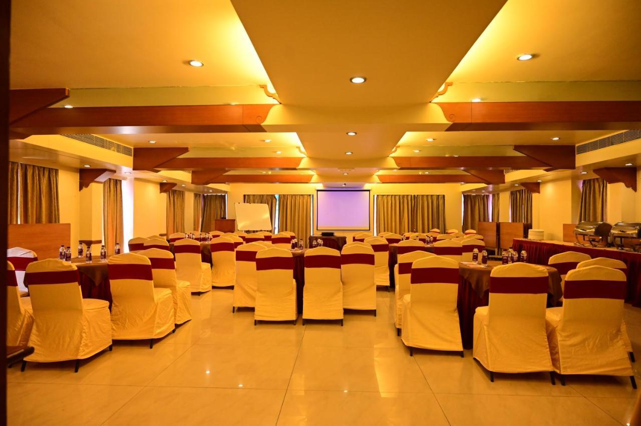 Hotel Deccan Royaale, Shivajinagar Pune Exterior foto