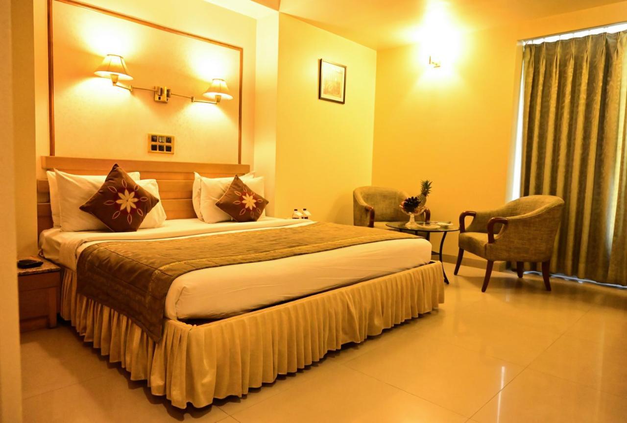 Hotel Deccan Royaale, Shivajinagar Pune Exterior foto