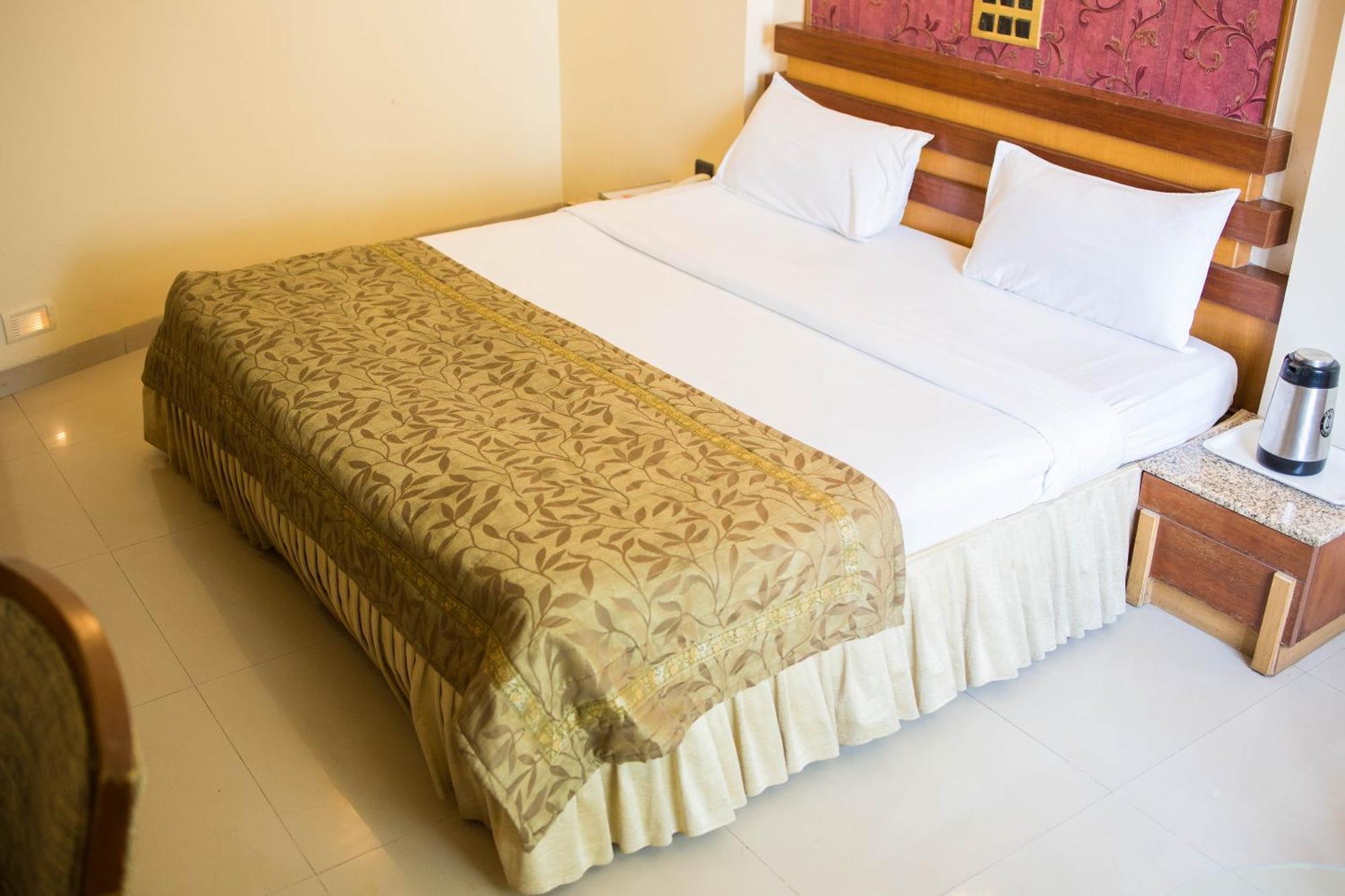Hotel Deccan Royaale, Shivajinagar Pune Exterior foto